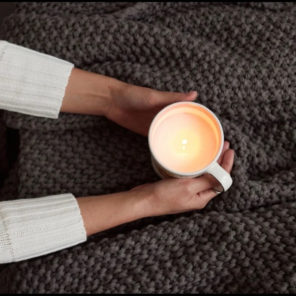 BRAND NEW, Oh So Beautiful Candle Mug Cup 😍